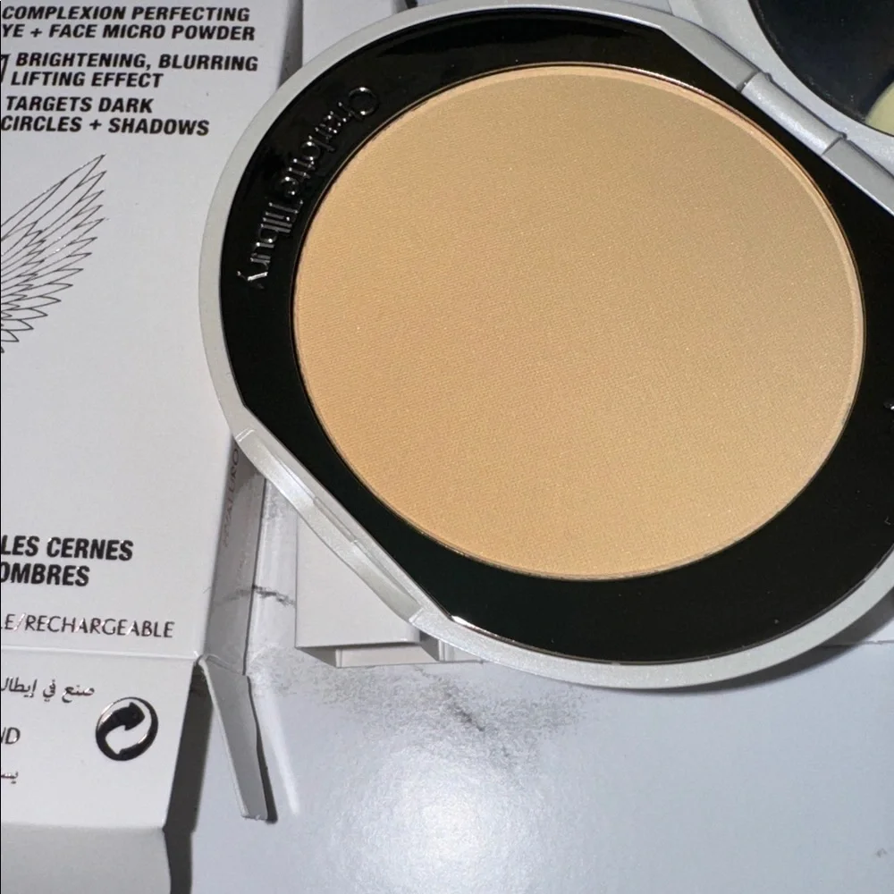 NWT Charlotte Tilbury brightening finishing powder: tan deep Never used